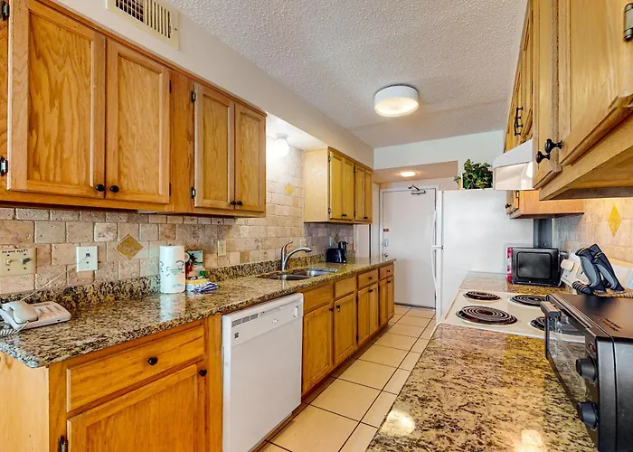 Island Shores Apartment *