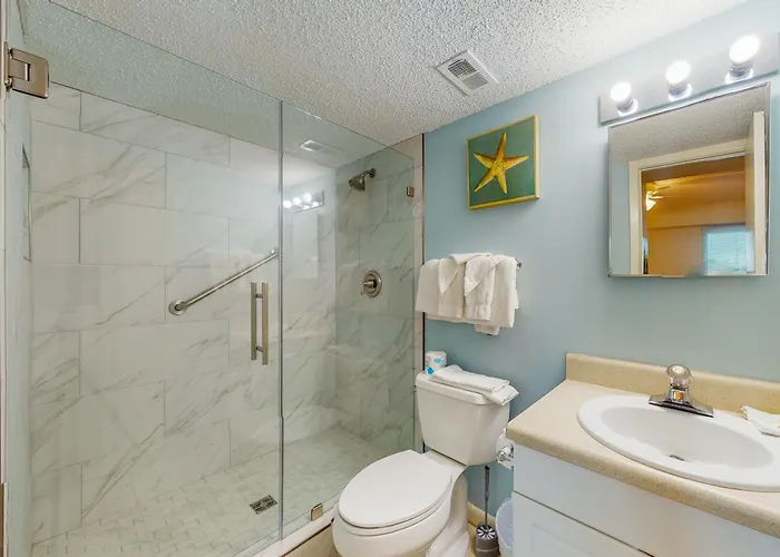 Island Shores Apartment